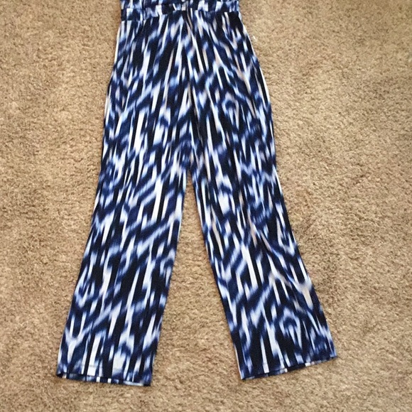 Blue and White Flowy Jumpsuit - Picture 4 of 4
